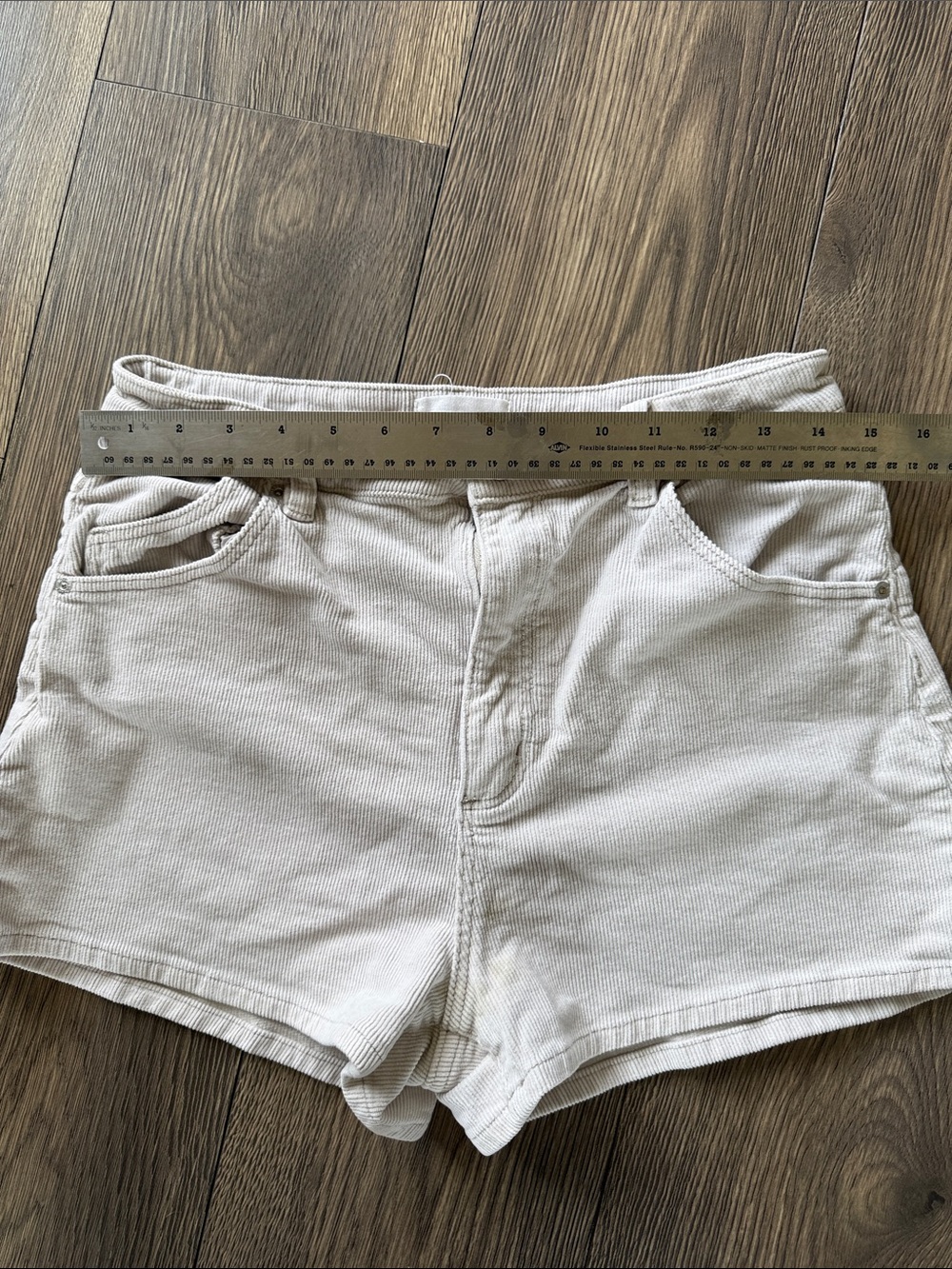 ROLLA'S Cream High-Rise Jean Shorts Dusters size 30 - Picture 7 of 10